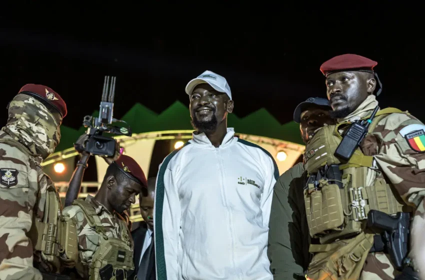  Guinea Opposition Reacts to Dissolution of 40 Political Parties